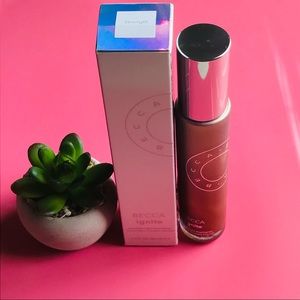 *NEW* BECCA Face&Body Highlighter